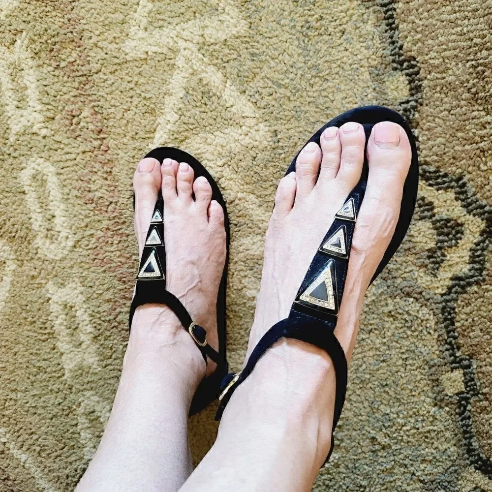 Jessica Simpson beautiful soft suede leather black with gold